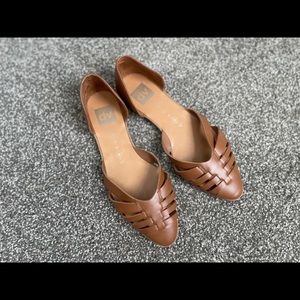 DV by Doce Vita Flats Sandals